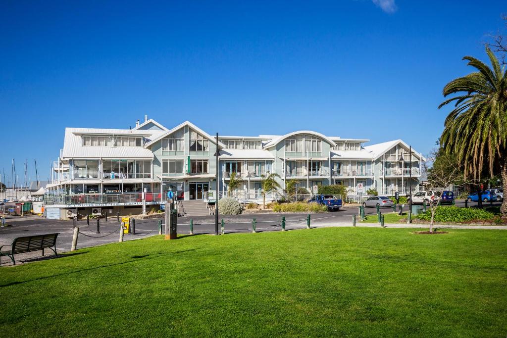 Quest Williamstown Serviced Apartments
