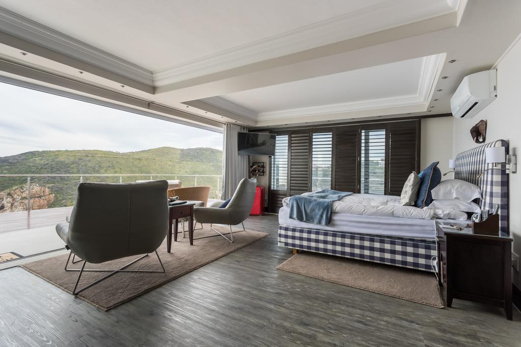 Head over Hills Luxury Retreat