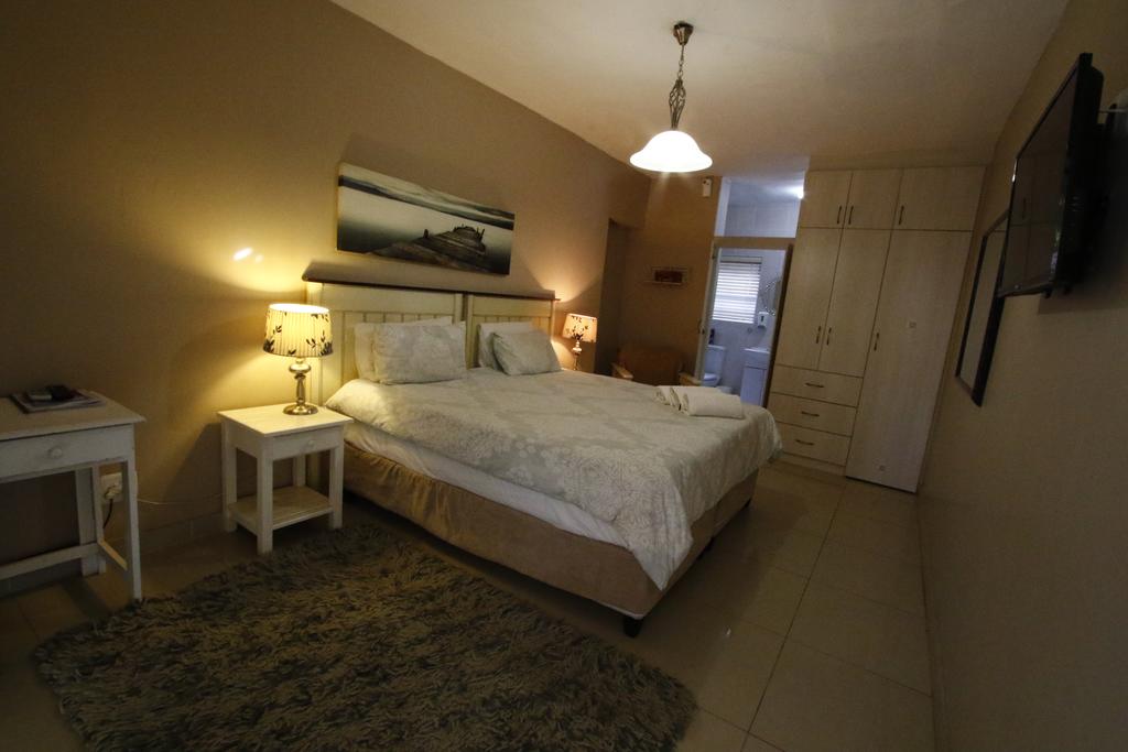 Bluewater Beachfront Guest House