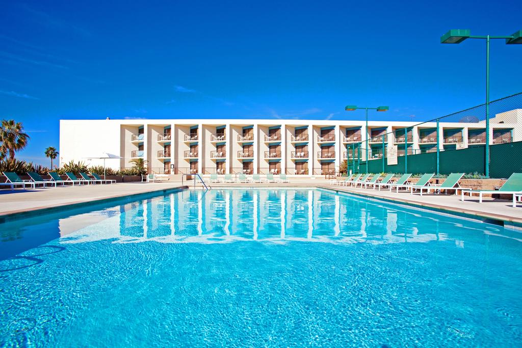 Crowne Plaza Redondo Beach and Marina