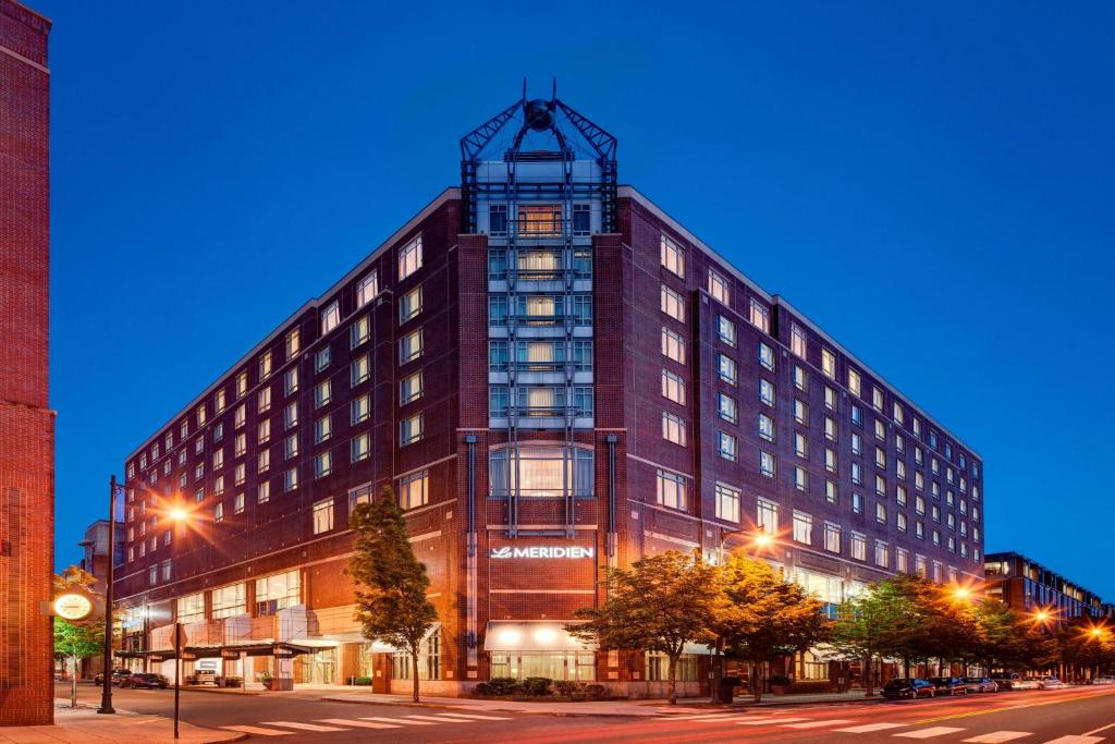 Le Méridien Boston Cambridge (Formerly Le Meridien Cambridge-MIT)