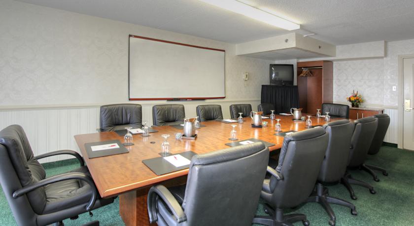 Clarion Hotel Philadelphia International Airport
