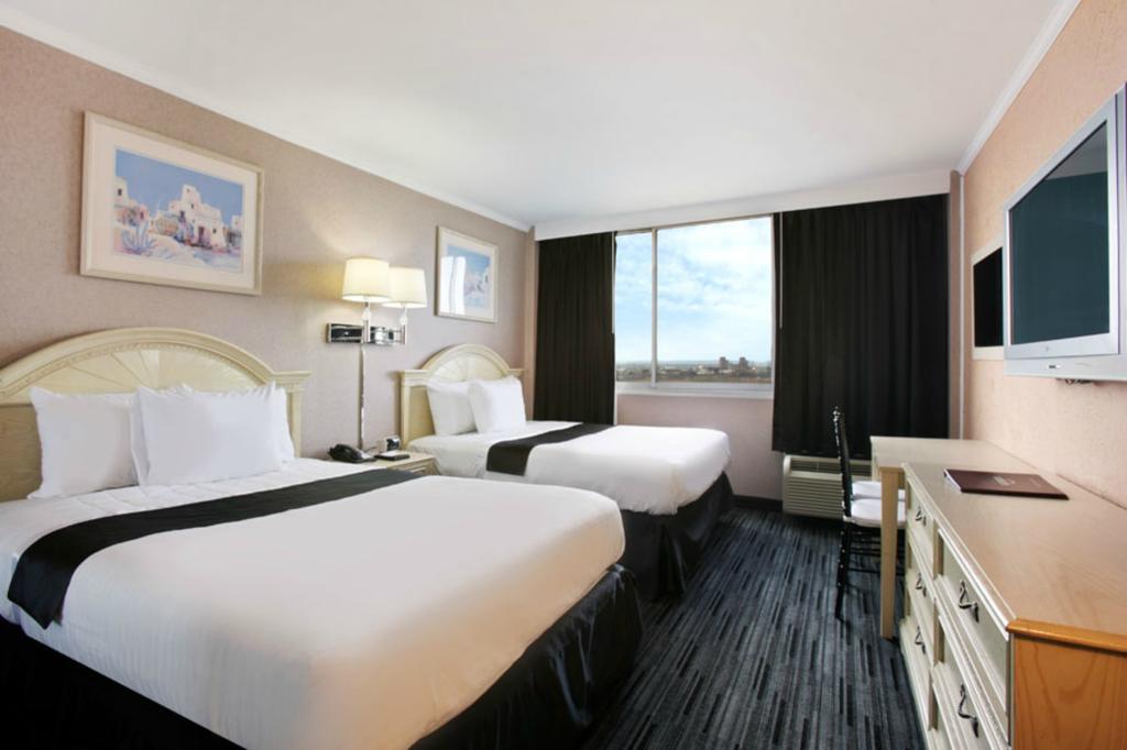 Ramada by Wyndham North Bergen (Formerly Meadowlands View)