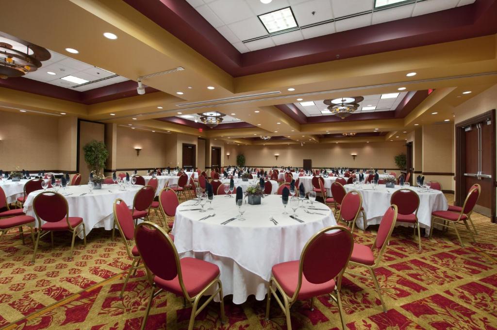 Embassy Suites by Hilton Huntsville Hotel & Spa