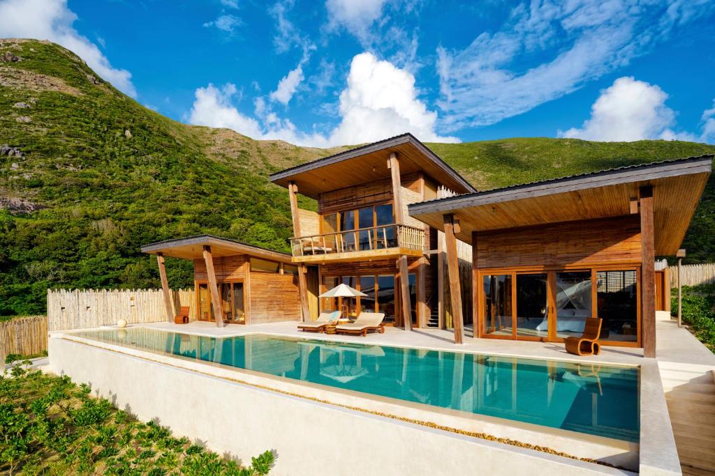SIX SENSES CON DAO