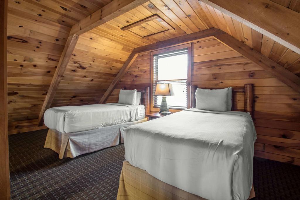 Bluegreen Christmas Mountain Village, an Ascend Resort