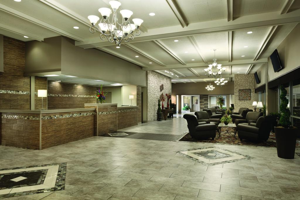 Clarion Hotel Conference Center Louisville North