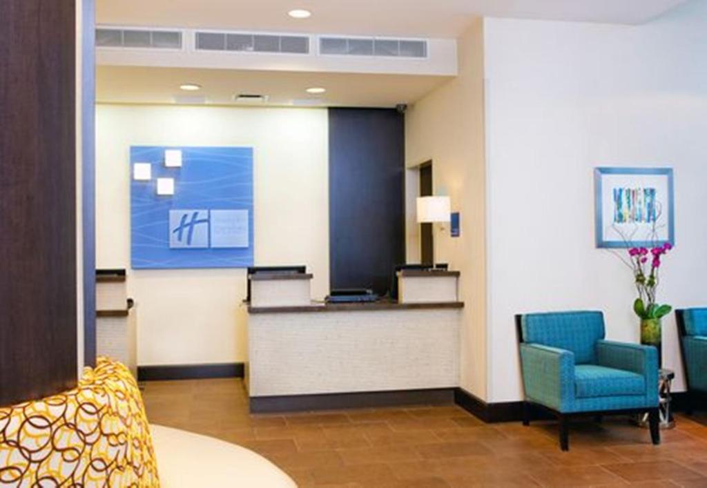 Holiday Inn Express Manhattan Times Square South