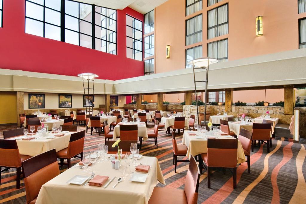 Crowne Plaza Denver Airport Convention Ctr