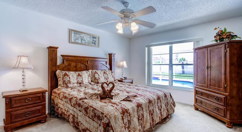 Advantage Vacation Homes