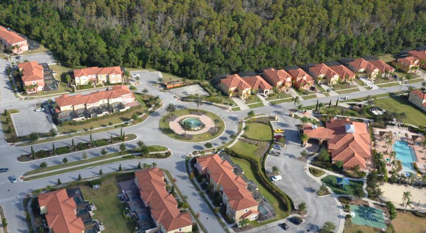 Bella Vida Resort by Fidelity Vacation Homes