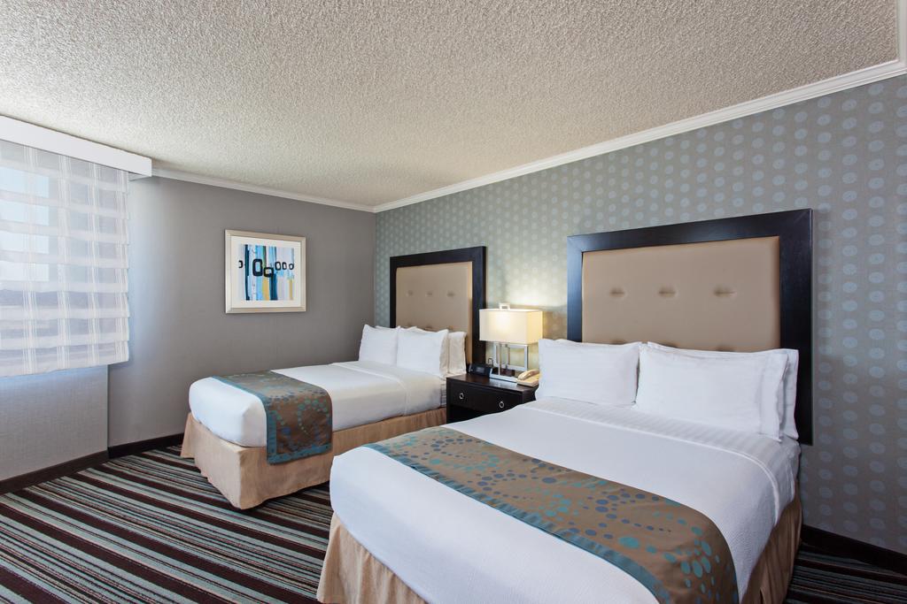 Holiday Inn Long Beach Airport Hotel and Conference Center