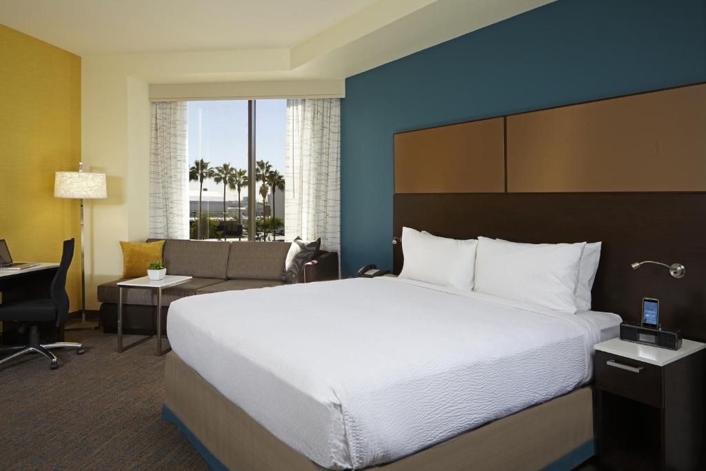 ResIDence Inn by Marriott Los Angeles LAX/Century Boulevard