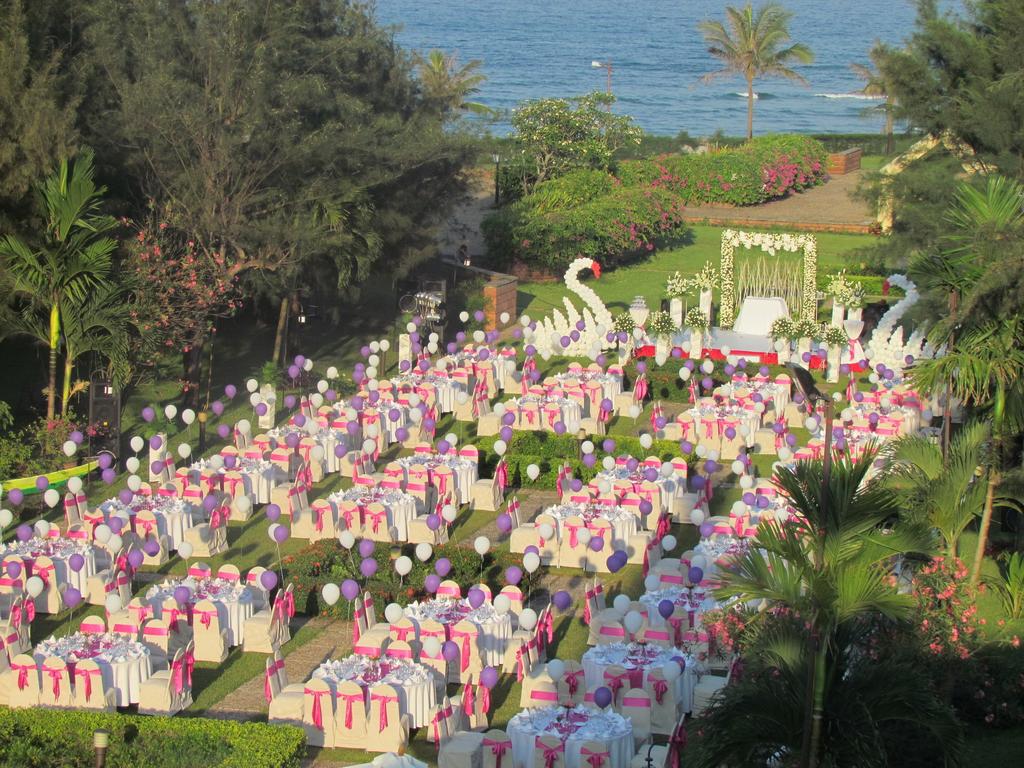 Centara Sandy Beach Resort Danang
