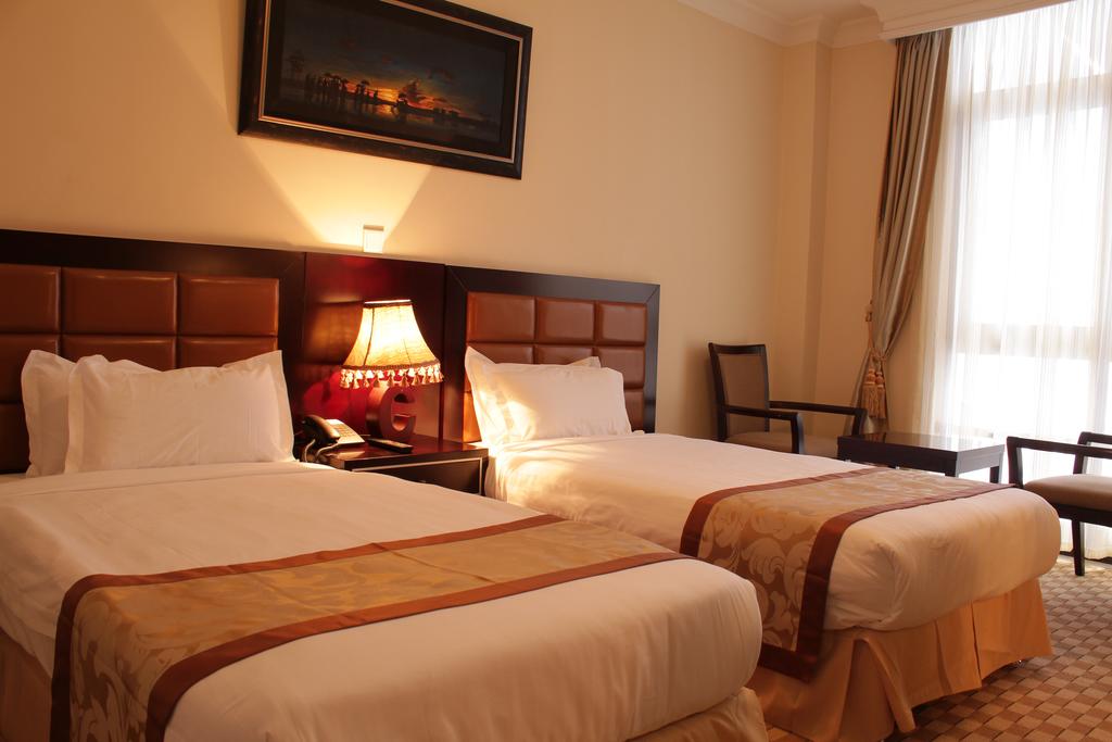 Caravan Hotel