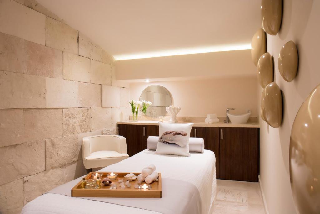 Crown Paradise Golden Puerto Vallarta All Inclusive