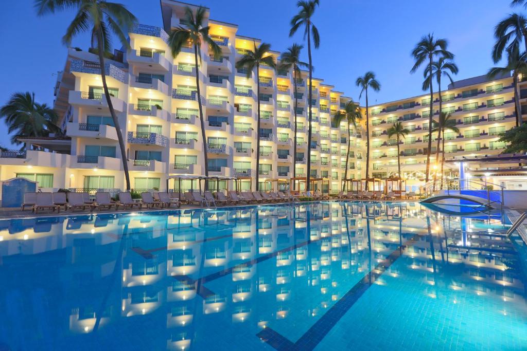 Crown Paradise Golden Puerto Vallarta All Inclusive