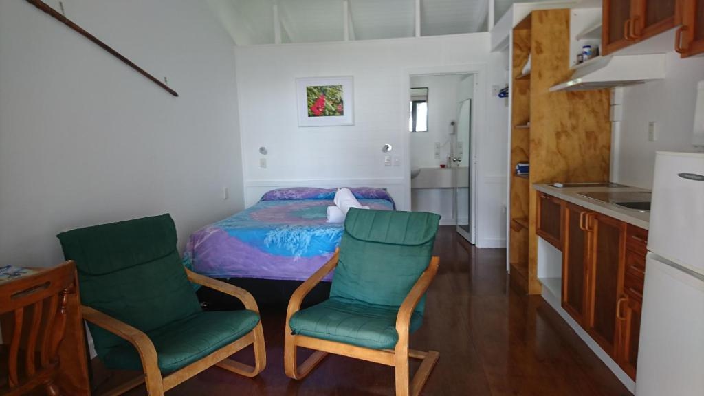 Aroa Beachside Inn