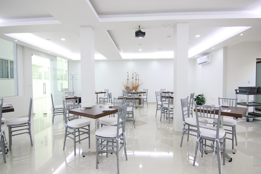 Hotel Fray Junipero Serra
