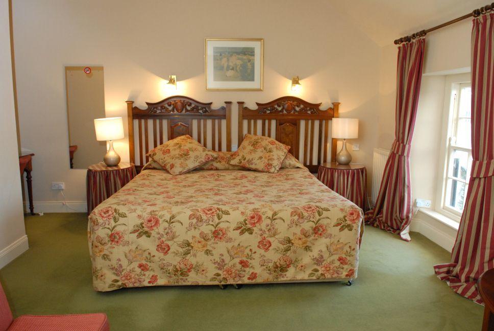 Londonderry Arms Hotel