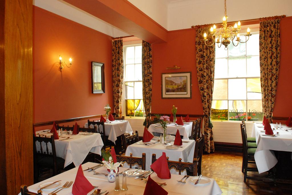 Londonderry Arms Hotel