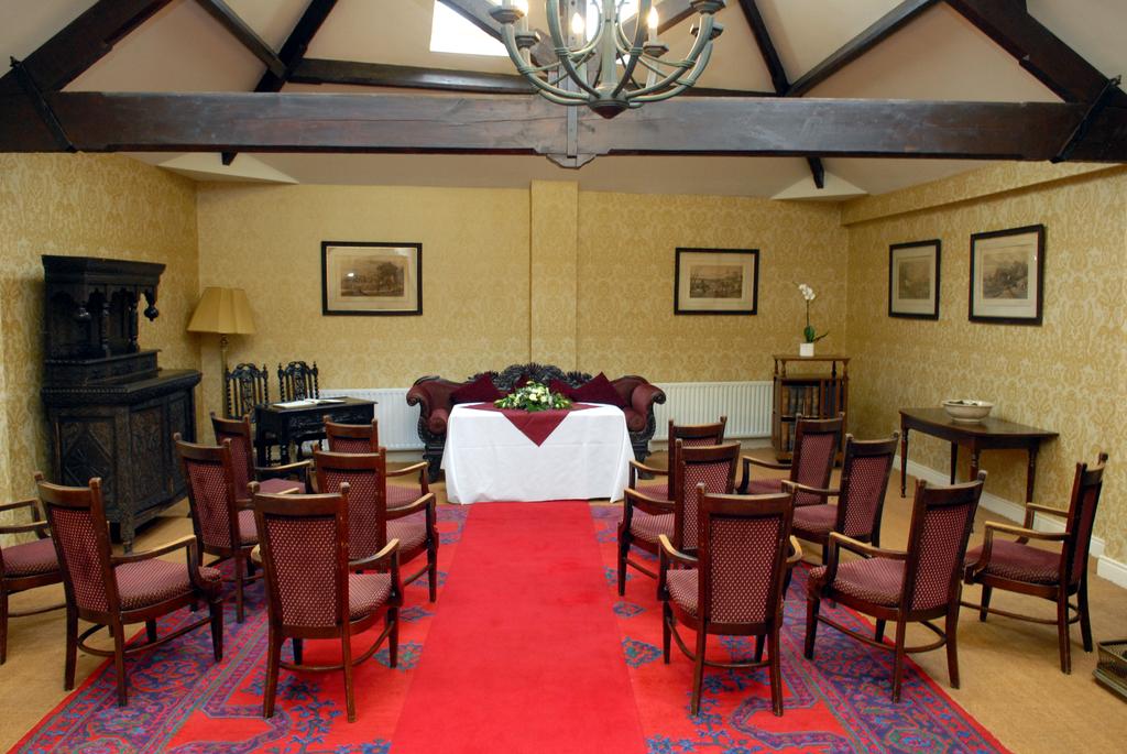 Londonderry Arms Hotel