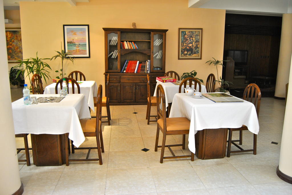 Iberia Hotel