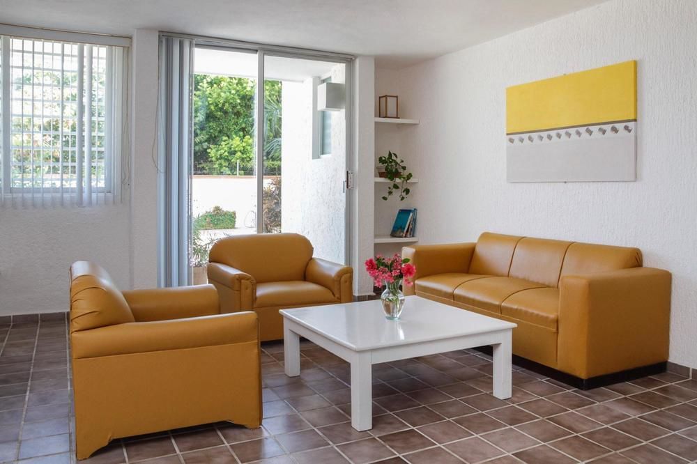 Las Gaviotas Hotel & Suites