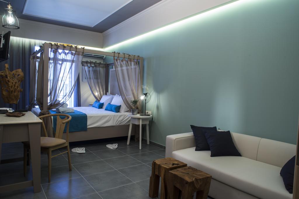 Elia Potie Studios