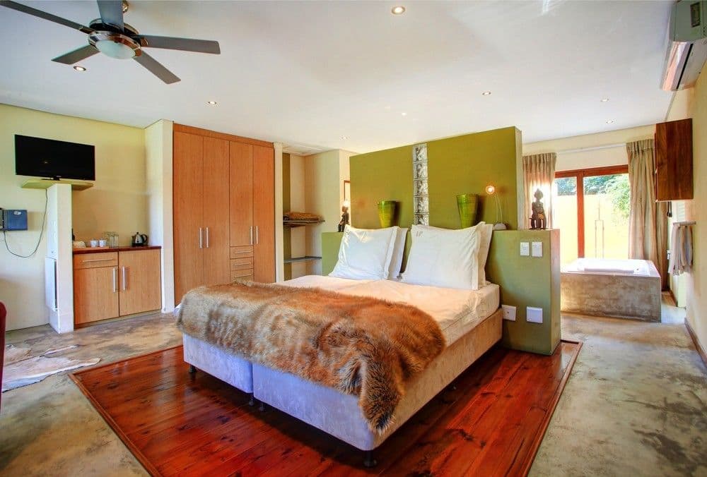 Lily Pond Lodge