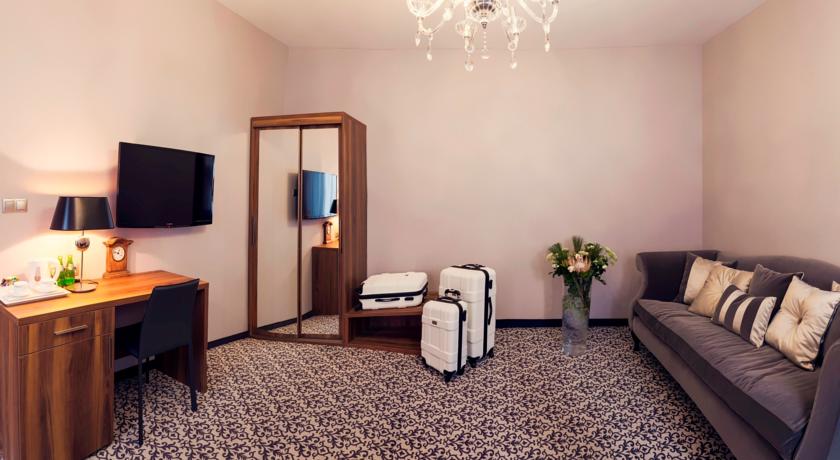 Excelsior Boutique Hotel