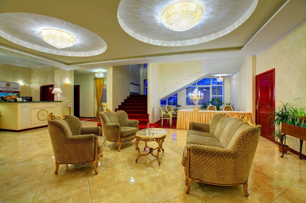 Holiday Park Hotel