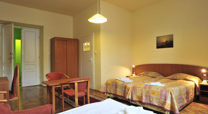 Kosmopolita Rooms