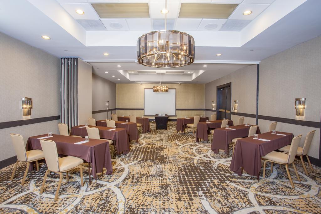 Crowne Plaza Memphis East