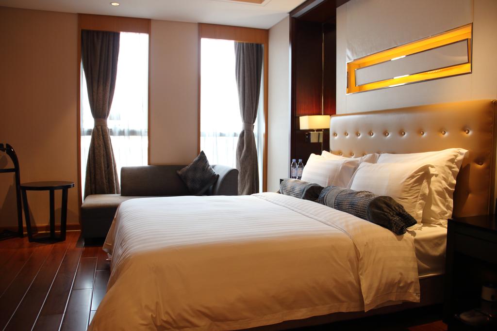 Lia! Chengdu Hotel