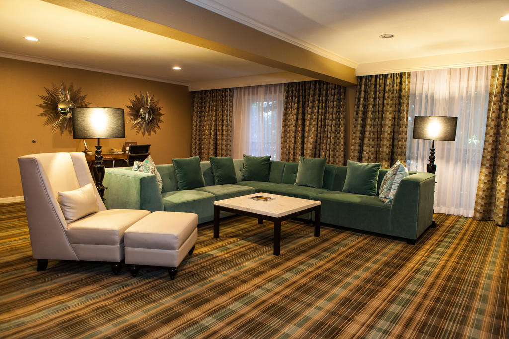Ontario Convention & Airport Hotel