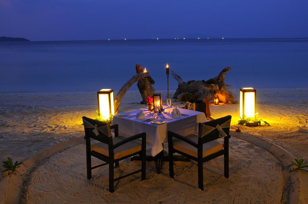 Phi Phi Holiday Resort (Formerly Holiday Inn)