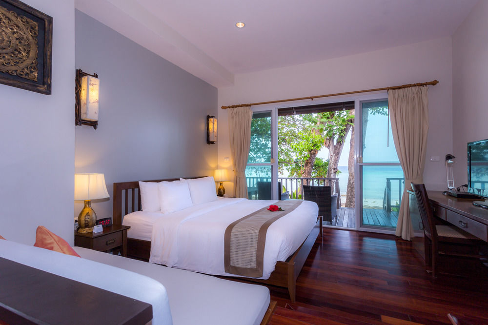Phi Phi Holiday Resort (Formerly Holiday Inn)