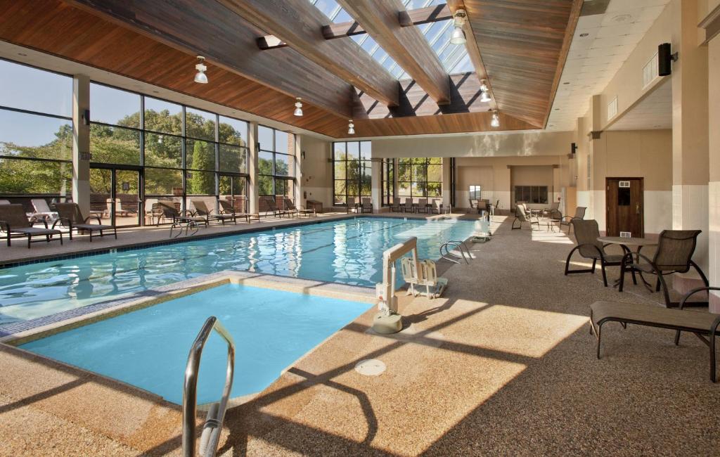 DoubleTree by Hilton Boston North Shore