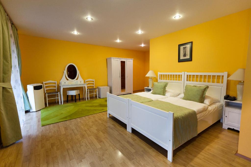 Bohemia Plaza Residence