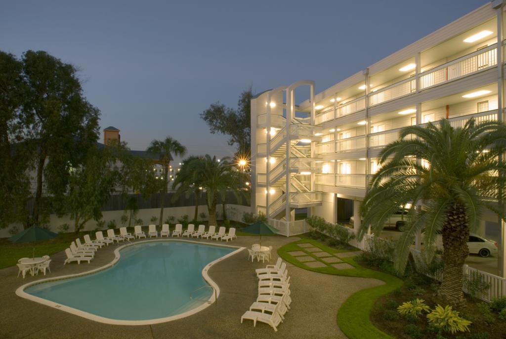 Casa Del Mar Beachfront Suites Onsite Team