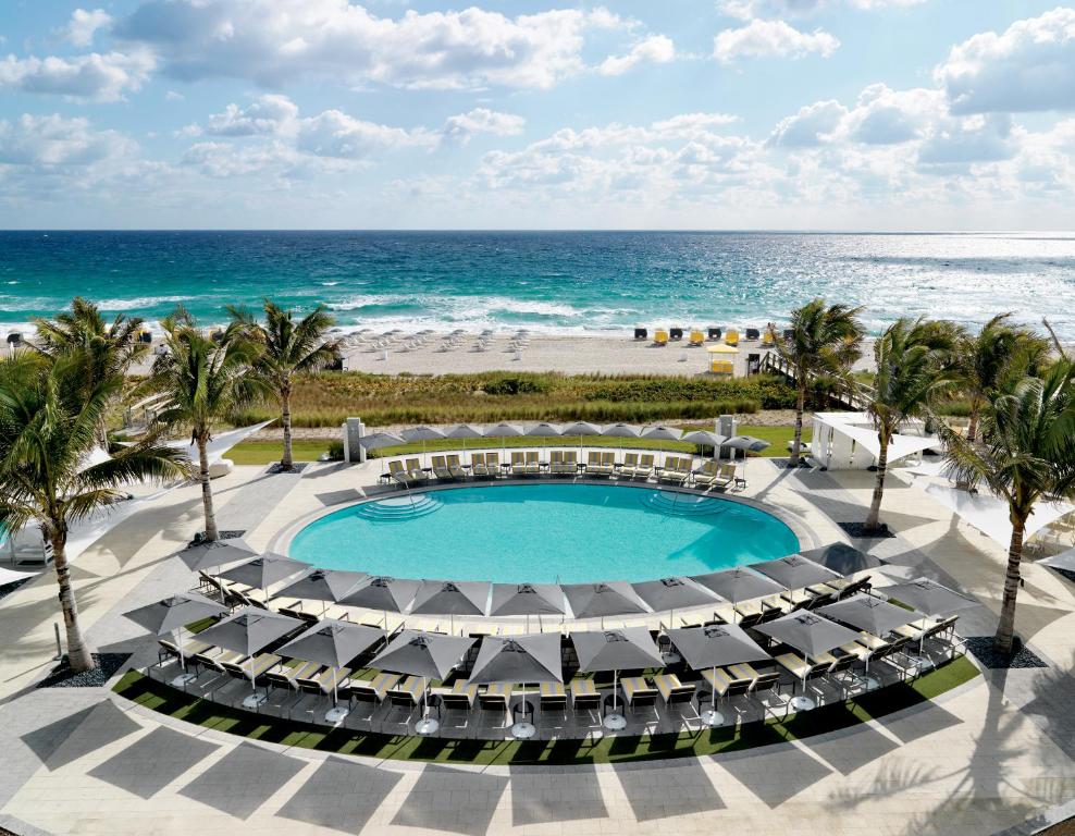 Boca Beach Club, A Waldorf Astoria Resort