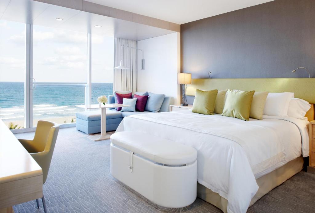 Boca Beach Club, A Waldorf Astoria Resort