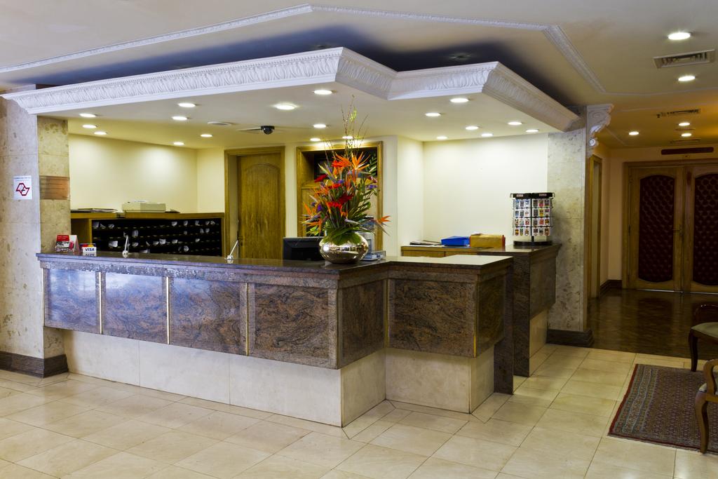 Le Premier Suites