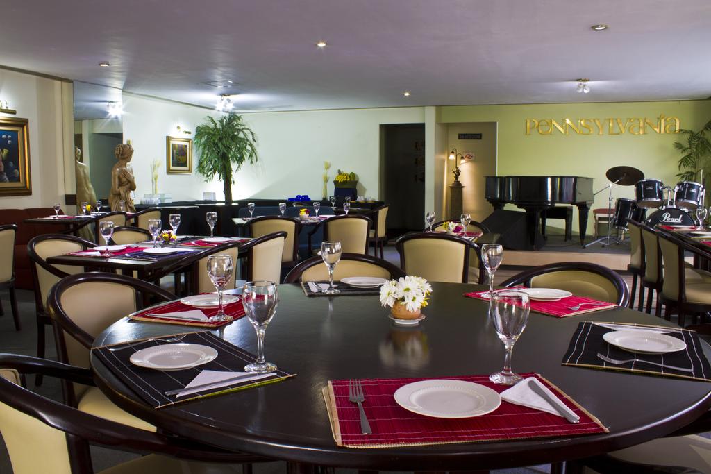 Le Premier Suites