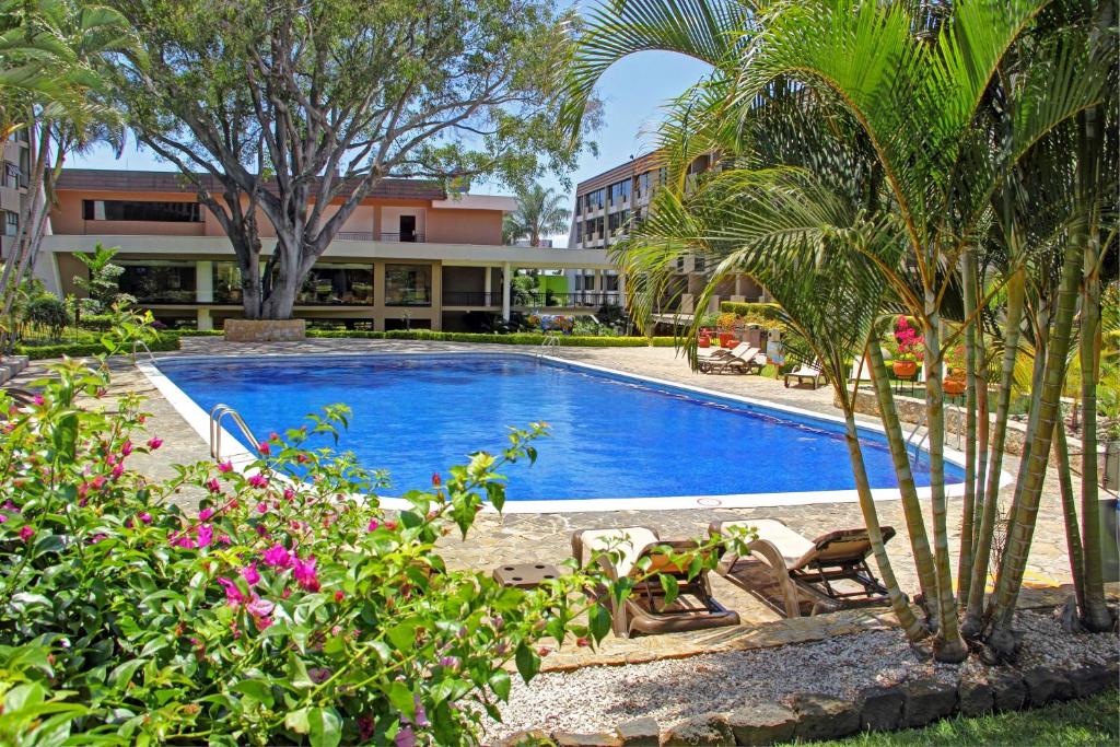 Best Western Irazu Hotel & Studios