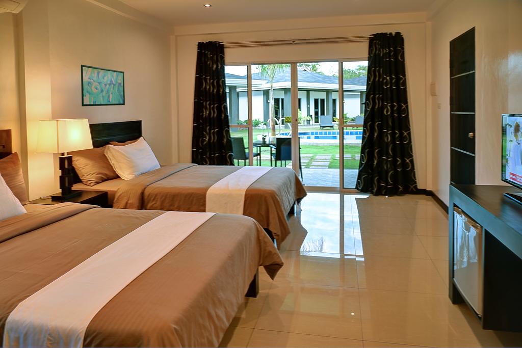 Alona Palm Beach