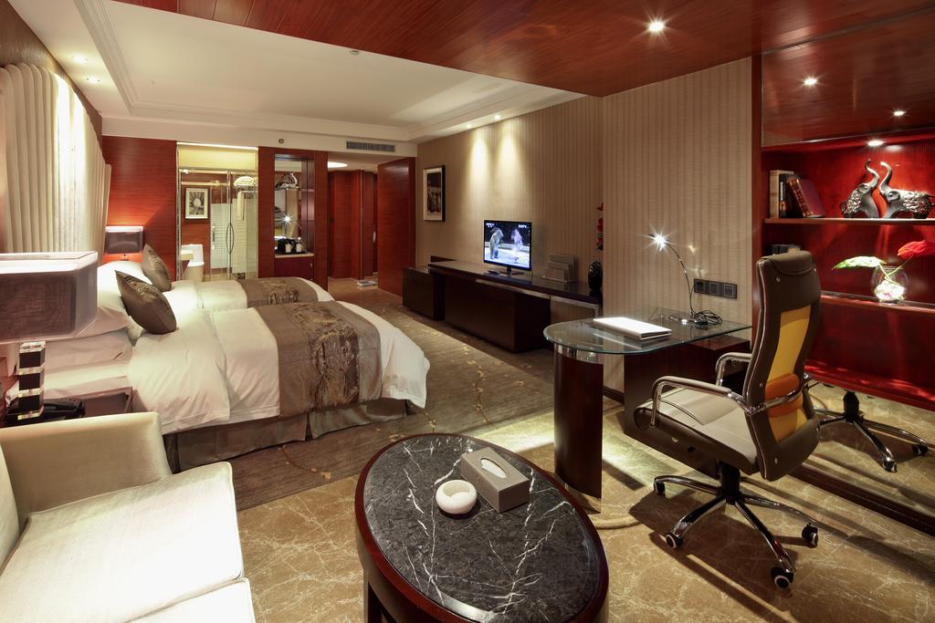 CHENGDU SERENGETI HOTEL