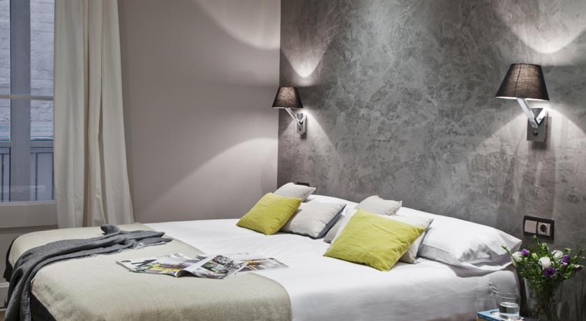 AinB Eixample-Miro Apartments