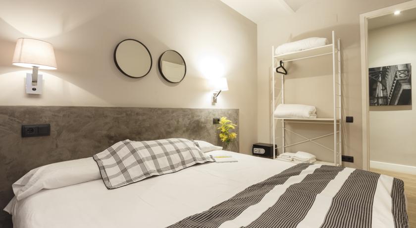 AinB Eixample-Miro Apartments